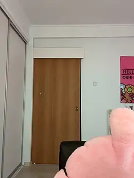 Snapshot of bunnyirisluv chatting on 11/18/25, 03:23 bunnyirisluv online show from 11/18/25, 03:23