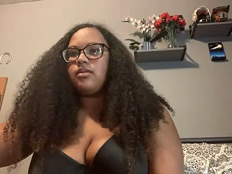 Snapshot of nicolette356 chatting on 10/07/25, 09:56 nicolette356 online show from 10/07/25, 09:56