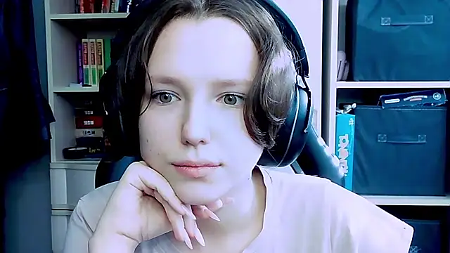 Diana-back online show from 10/08/25, 06:22