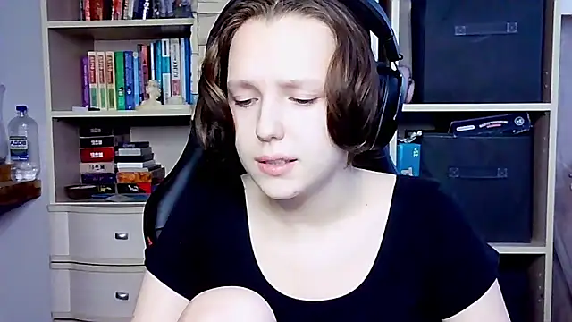 Diana-back online show from 10/13/25, 07:41