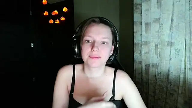 Diana-back online show from 12/19/25, 12:12