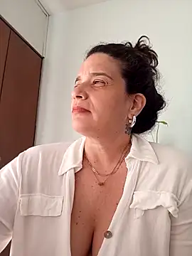 Snapshot of MoritaSalvaj chatting on 10/04/25, 02:26 MoritaSalvaj online show from 10/04/25, 02:26
