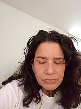 Snapshot of MoritaSalvaj chatting on 10/13/25, 04:18 MoritaSalvaj online show from 10/13/25, 04:18