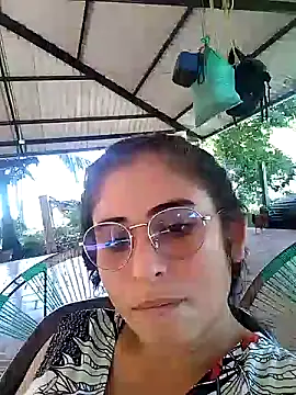 Snapshot of Brenda123- chatting on 10/12/25, 01:54 Brenda123- online show from 10/12/25, 01:54