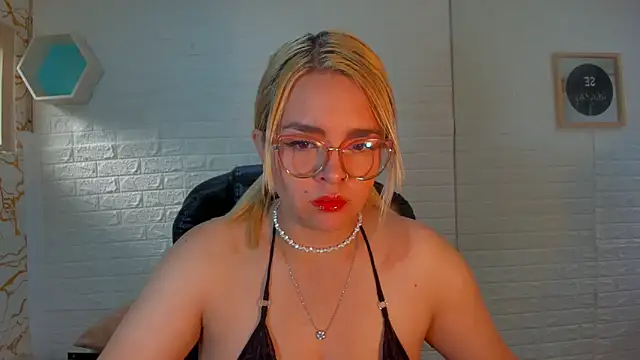 Eily Blunts online show from 10/20/25, 12:49