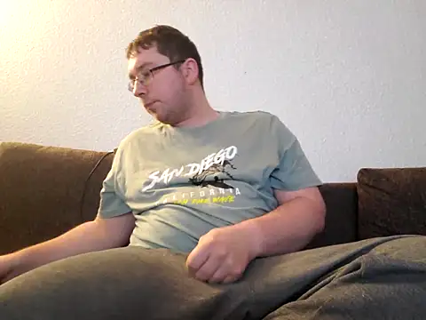 Snapshot of stivi2526 chatting on 11/08/25, 05:56 stivi2526 online show from 11/08/25, 05:56