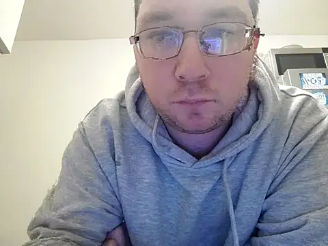 Snapshot of stivi2526 chatting on 11/23/25, 06:19 stivi2526 online show from 11/23/25, 06:19