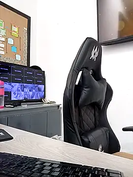 Snapshot of rojita-rojita chatting on 10/29/25, 12:51 rojita-rojita online show from 10/29/25, 12:51