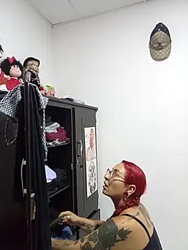 Snapshot of rojita-rojita chatting on 10/31/25, 12:00 rojita-rojita online show from 10/31/25, 12:00