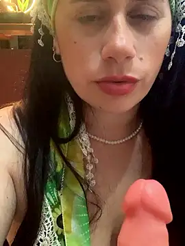 Snapshot of Amarteverdaderamente chatting on 10/23/25, 02:00 Amarteverdaderamente online show from 10/23/25, 02:00