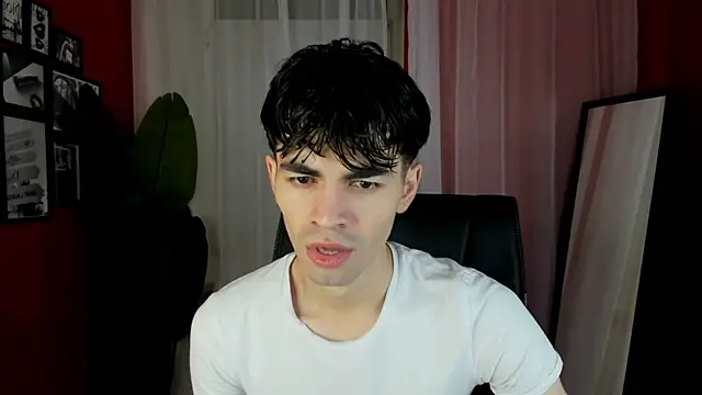 Snapshot of JaremyHarris chatting on 11/14/25, 08:51 JaremyHarris online show from 11/14/25, 08:51