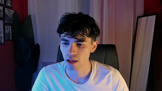 Snapshot of JaremyHarris chatting on 11/21/25, 08:40 JaremyHarris online show from 11/21/25, 08:40