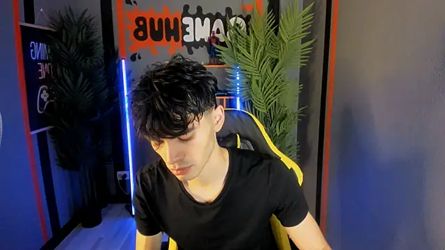 Snapshot of JaremyHarris chatting on 11/28/25, 05:04 JaremyHarris online show from 11/28/25, 05:04