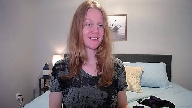 Snapshot of naughtyfox89 chatting on 01/10/26, 04:58 naughtyfox89 online show from 01/10/26, 04:58