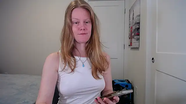 Snapshot of naughtyfox89 chatting on 03/15/26, 10:05 naughtyfox89 online show from 03/15/26, 10:05