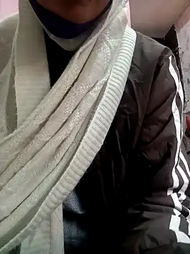 Snapshot of Pihu-56 chatting on 11/14/25, 02:21 Pihu-56 online show from 11/14/25, 02:21