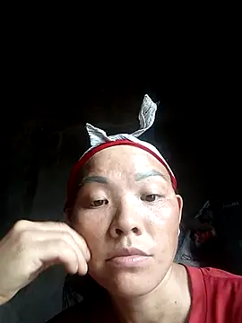 Snapshot of mntzz88 chatting on 10/09/25, 03:59 mntzz88 online show from 10/09/25, 03:59