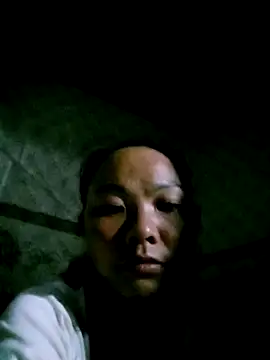 Snapshot of mntzz88 chatting on 10/22/25, 10:31 mntzz88 online show from 10/22/25, 10:31