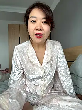 Snapshot of siru-love chatting on 10/08/25, 07:28 siru-love online show from 10/08/25, 07:28