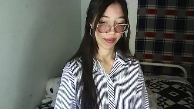 Mikha Ela online show from 10/28/25, 04:38