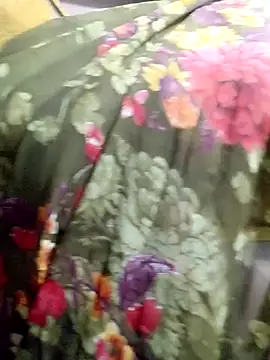 Snapshot of harinisree chatting on 11/19/25, 03:06 harinisree online show from 11/19/25, 03:06