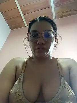 Snapshot of Naughty_anyeli chatting on 10/24/25, 10:55 Naughty anyeli online show from 10/24/25, 10:55