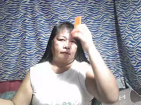 Snapshot of joy_cute chatting on 10/24/25, 11:12 joy cute online show from 10/24/25, 11:12