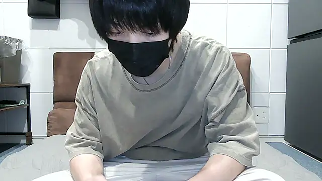 Snapshot of mikan_kun_st chatting on 10/27/25, 11:47 mikan kun st online show from 10/27/25, 11:47