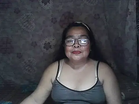 Snapshot of cris_tita chatting on 01/19/26, 12:31 cris tita online show from 01/19/26, 12:31