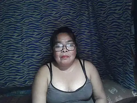 Snapshot of cris_tita chatting on 02/01/26, 01:53 cris tita online show from 02/01/26, 01:53