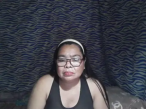 Snapshot of cris_tita chatting on 02/10/26, 04:22 cris tita online show from 02/10/26, 04:22