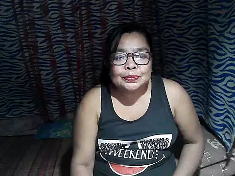 Snapshot of cris_tita chatting on 02/18/26, 12:23 cris tita online show from 02/18/26, 12:23
