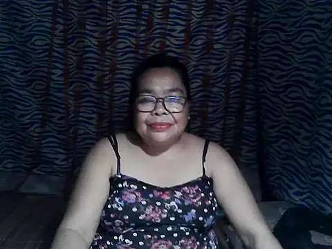 Snapshot of cris_tita chatting on 02/24/26, 11:30 cris tita online show from 02/24/26, 11:30