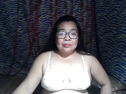 Snapshot of cris_tita chatting on 02/26/26, 12:48 cris tita online show from 02/26/26, 12:48