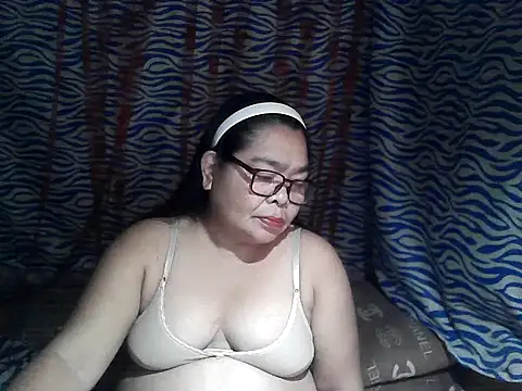 Snapshot of cris_tita chatting on 03/03/26, 02:56 cris tita online show from 03/03/26, 02:56