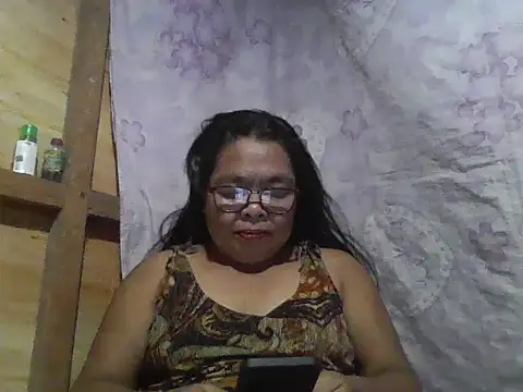 Snapshot of cris_tita chatting on 06/01/26, 01:02 cris tita online show from 06/01/26, 01:02