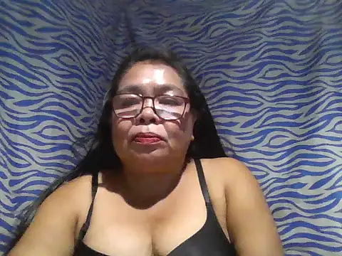 Snapshot of cris_tita chatting on 06/10/26, 01:54 cris tita online show from 06/10/26, 01:54