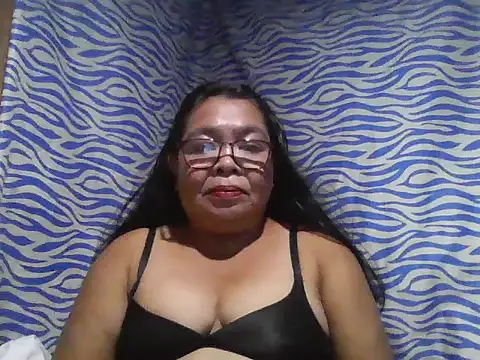 Snapshot of cris_tita chatting on 06/11/26, 03:21 cris tita online show from 06/11/26, 03:21
