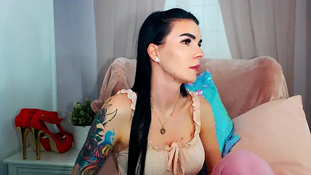 Snapshot of SofiiaBeauty chatting on 10/05/25, 07:23 SofiiaBeauty online show from 10/05/25, 07:23