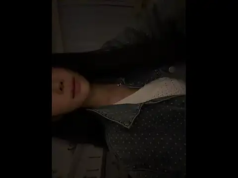 xiaowan x online show from 11/14/25, 03:33