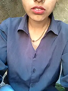 Hotty ruvi online show from 10/17/25, 06:49