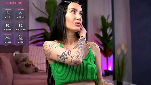 Snapshot of SerenaVelour chatting on 11/03/25, 11:11 SerenaVelour online show from 11/03/25, 11:11