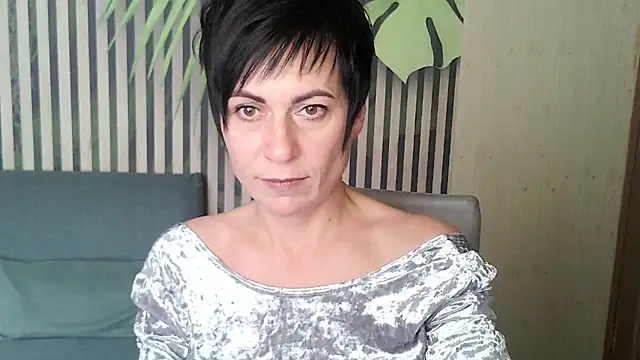 Ashley Brookss online show from 10/23/25, 10:14