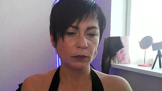 Snapshot of Ashley_Brookss chatting on 11/11/25, 09:42 Ashley Brookss online show from 11/11/25, 09:42