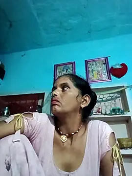 Snapshot of Mohni_cute chatting on 10/01/25, 04:02 Mohni cute online show from 10/01/25, 04:02