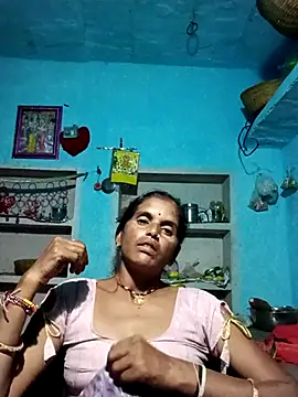 Snapshot of Mohni_cute chatting on 10/14/25, 12:28 Mohni cute online show from 10/14/25, 12:28
