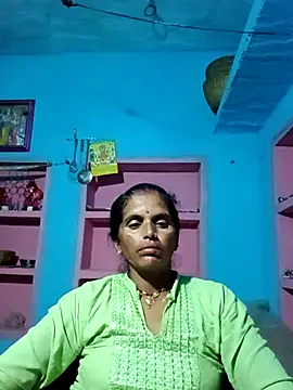 Snapshot of Mohni_cute chatting on 10/16/25, 01:56 Mohni cute online show from 10/16/25, 01:56
