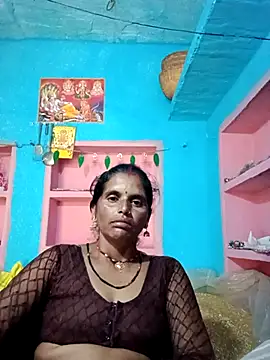 Snapshot of Mohni_cute chatting on 10/21/25, 10:38 Mohni cute online show from 10/21/25, 10:38