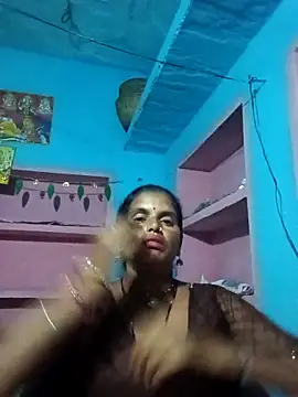 Snapshot of Mohni_cute chatting on 10/22/25, 12:11 Mohni cute online show from 10/22/25, 12:11