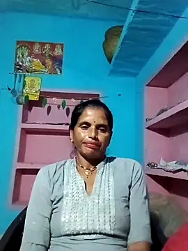 Snapshot of Mohni_cute chatting on 10/25/25, 12:18 Mohni cute online show from 10/25/25, 12:18